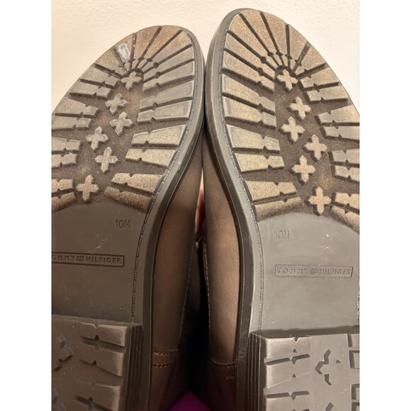 Tommy Hilfiger Red Sweater Top Brown Boots Women’s 10M Slip-ons Gently Used - Picture 6 of 10